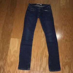 Hollister medium/dark wash skinny jeans, Size 0S